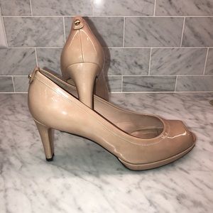 Stuart Weitzman nude platform pumps